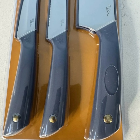 Hampton Forge - Our Table 6-Piece
Cutlery Set - Dark Denim Color - Brand
New Set - Picture 2 of 6